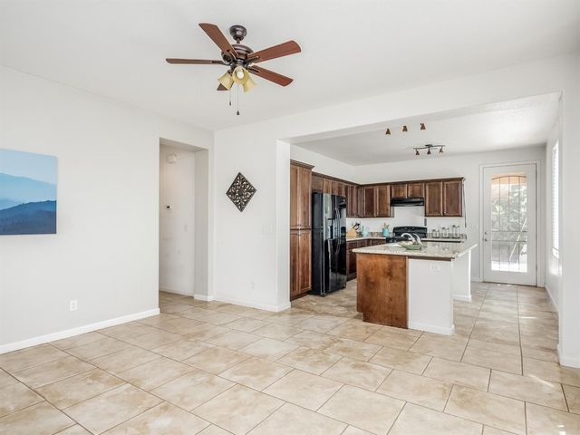 7385 E Garland Avenue, Fresno, CA 93737