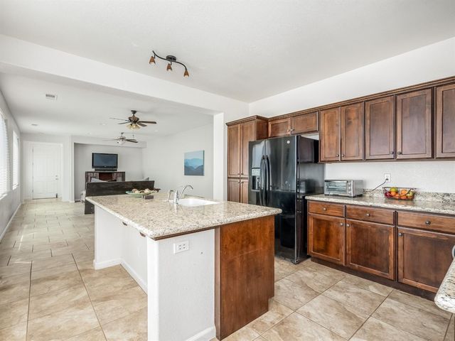 7385 E Garland Avenue, Fresno, CA 93737