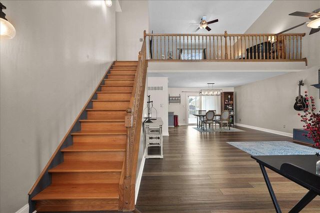 2131 E 9th Place, Hobart, IN 46342