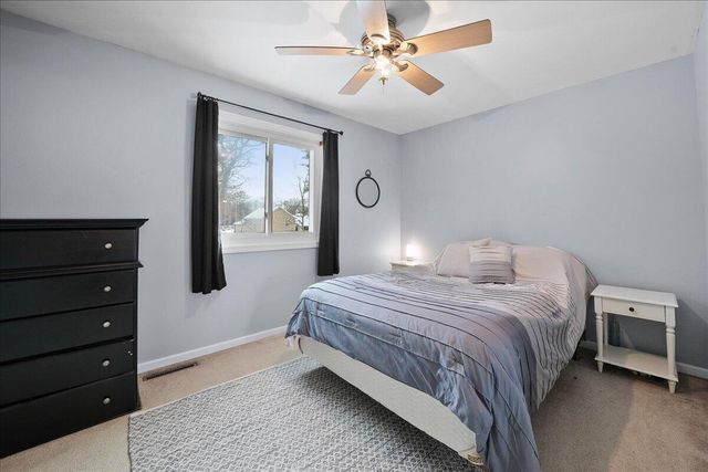 2131 E 9th Place, Hobart, IN 46342