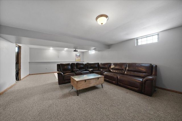 2131 E 9th Place, Hobart, IN 46342