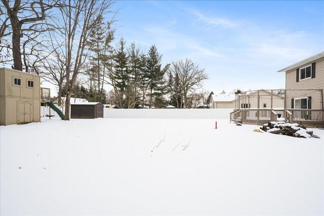 2131 E 9th Place, Hobart, IN 46342