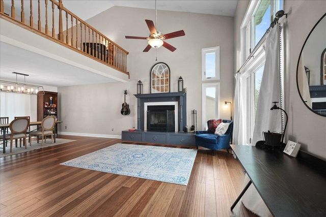 2131 E 9th Place, Hobart, IN 46342