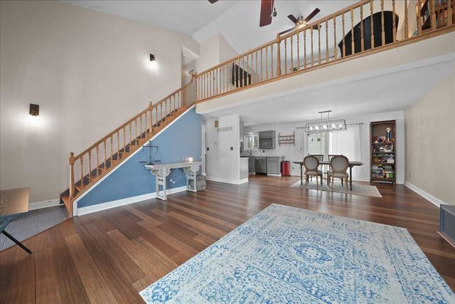 2131 E 9th Place, Hobart, IN 46342