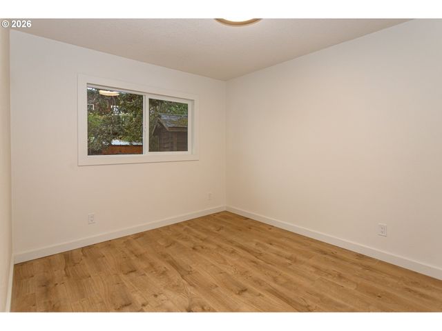 395 E 46TH Ave, Eugene, OR 97405