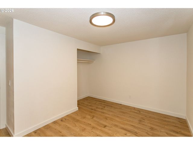 395 E 46TH Ave, Eugene, OR 97405