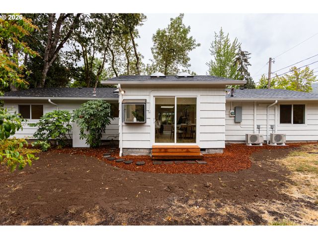 395 E 46TH Ave, Eugene, OR 97405