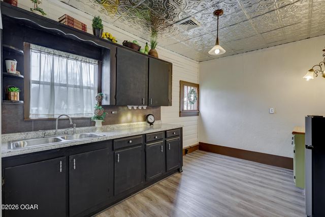 1020 Seneca Avenue, Seneca, MO 64865