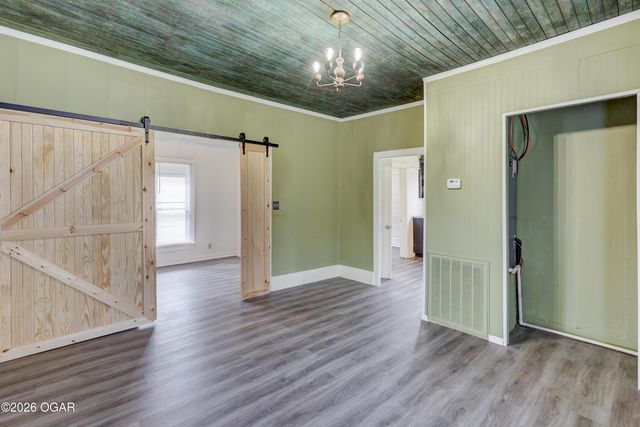 1020 Seneca Avenue, Seneca, MO 64865