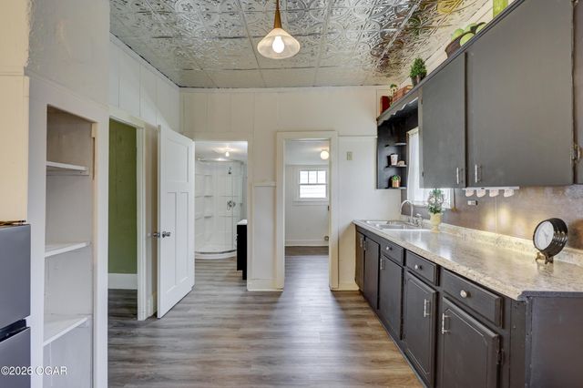 1020 Seneca Avenue, Seneca, MO 64865