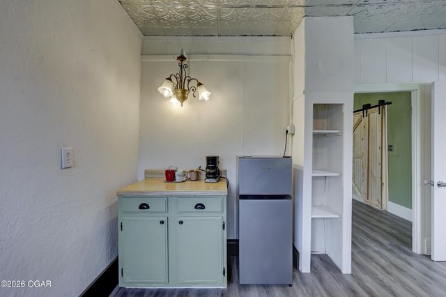 1020 Seneca Avenue, Seneca, MO 64865