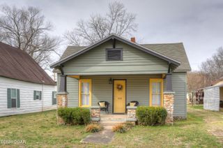 1020 Seneca Avenue, Seneca, MO 64865