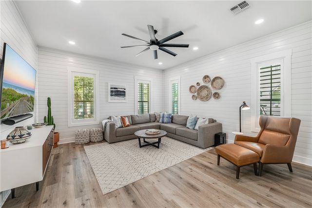 224 Round Road, Port Aransas, TX 78373