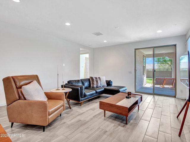 16819 W ECHO Lane, Waddell, AZ 85355