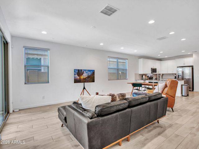 16819 W ECHO Lane, Waddell, AZ 85355