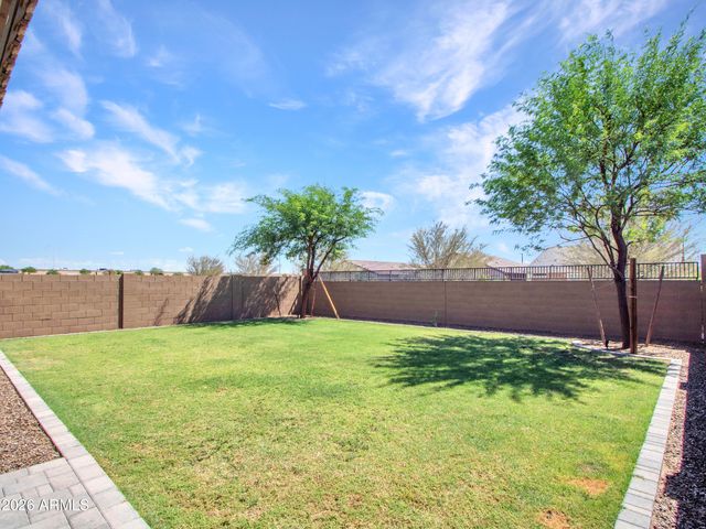 16819 W ECHO Lane, Waddell, AZ 85355