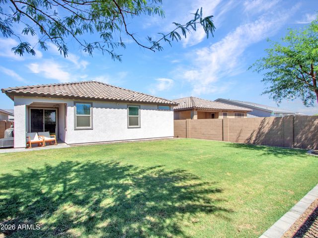 16819 W ECHO Lane, Waddell, AZ 85355