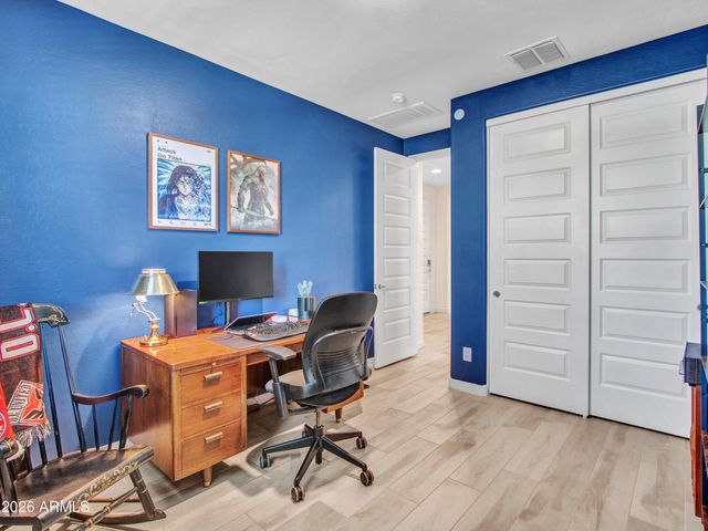 16819 W ECHO Lane, Waddell, AZ 85355