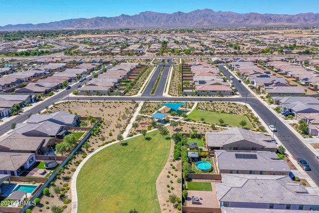 16819 W ECHO Lane, Waddell, AZ 85355