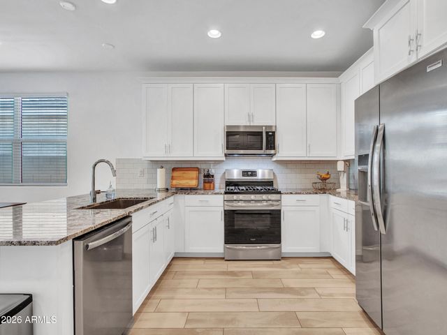 16819 W ECHO Lane, Waddell, AZ 85355