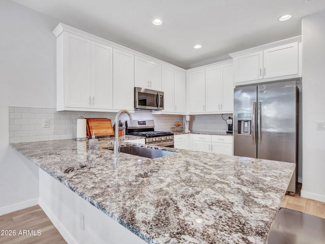 16819 W ECHO Lane, Waddell, AZ 85355