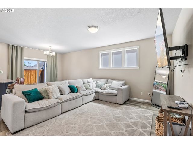 408 N 9TH Ct, Cornelius, OR 97113