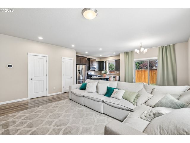 408 N 9TH Ct, Cornelius, OR 97113