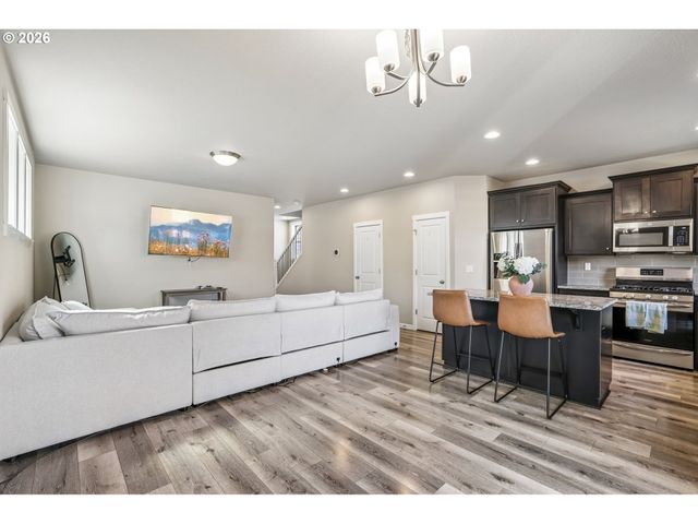 408 N 9TH Ct, Cornelius, OR 97113
