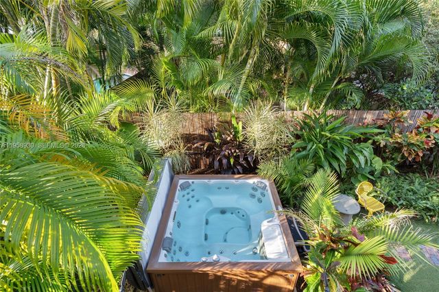 2330 Prairie Ave, Miami Beach, FL 33140