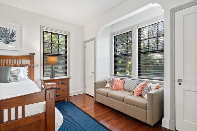 2330 Prairie Ave, Miami Beach, FL 33140