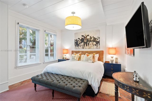 2330 Prairie Ave, Miami Beach, FL 33140