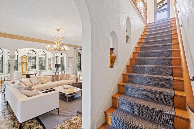 2330 Prairie Ave, Miami Beach, FL 33140