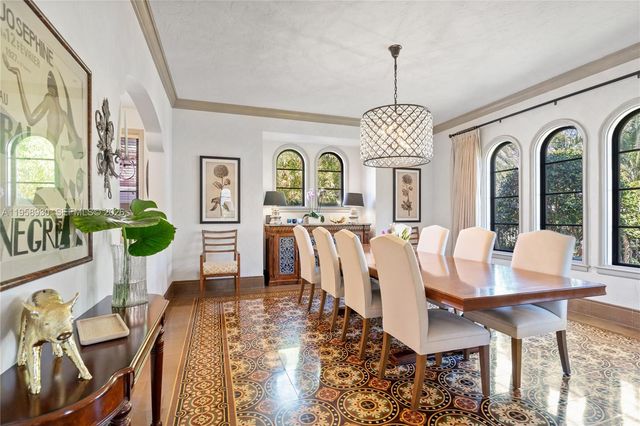 2330 Prairie Ave, Miami Beach, FL 33140