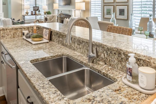 1850 Holden Farm Place, Ooltewah, TN 37363