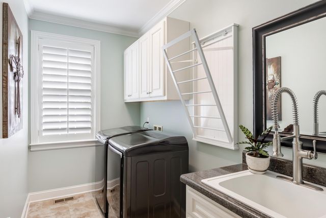 1850 Holden Farm Place, Ooltewah, TN 37363