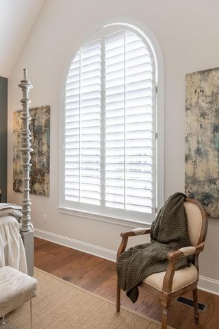 1850 Holden Farm Place, Ooltewah, TN 37363