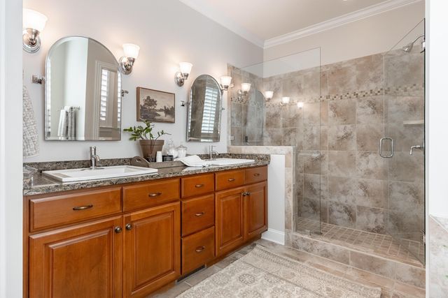 1850 Holden Farm Place, Ooltewah, TN 37363