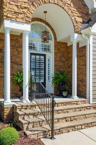 1850 Holden Farm Place, Ooltewah, TN 37363