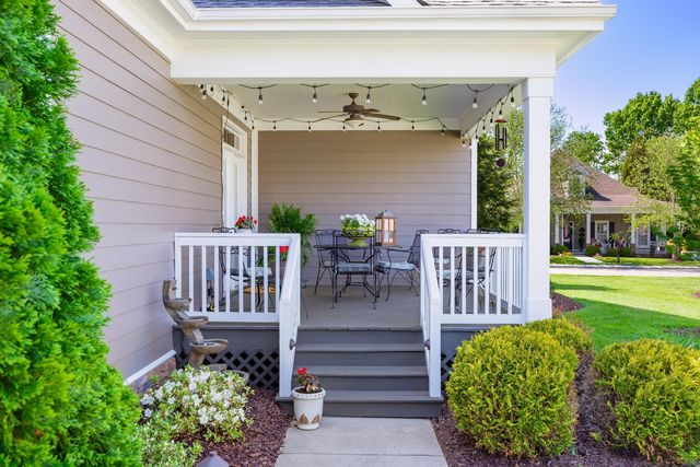 1850 Holden Farm Place, Ooltewah, TN 37363