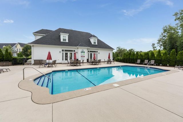 1850 Holden Farm Place, Ooltewah, TN 37363