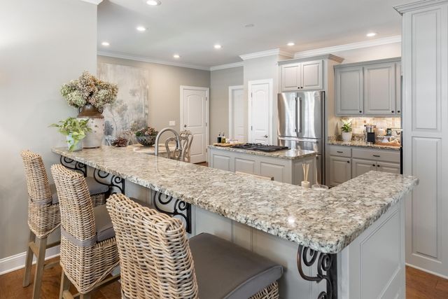 1850 Holden Farm Place, Ooltewah, TN 37363