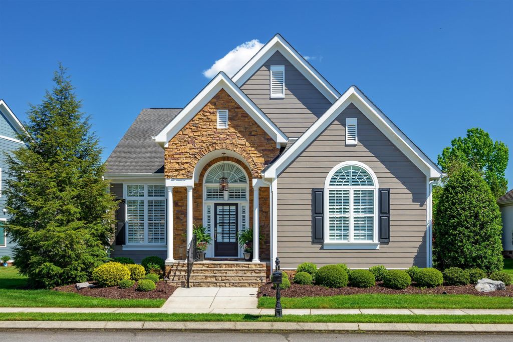 1850 Holden Farm Place, Ooltewah, TN 37363