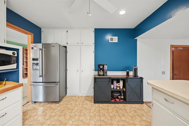 2076 Raymond Ave., Salina, KS 67401