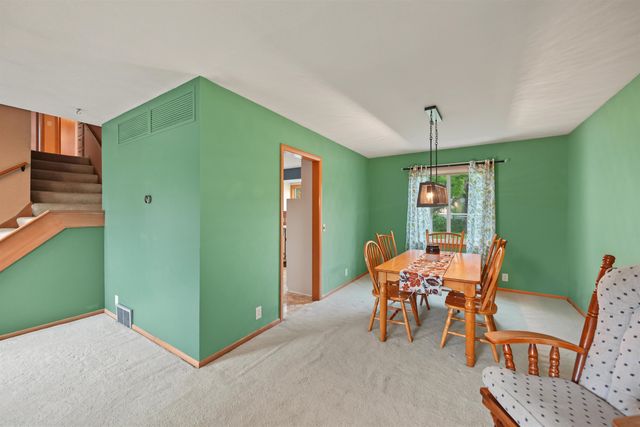 2076 Raymond Ave., Salina, KS 67401