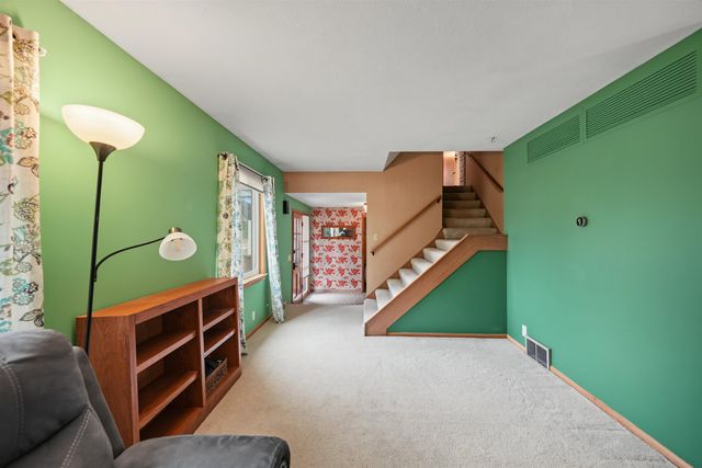 2076 Raymond Ave., Salina, KS 67401