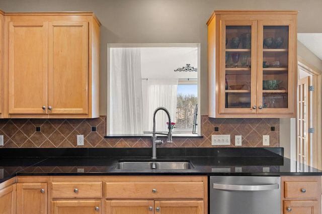 11470 Halstead Trail, Woodbury, MN 55129
