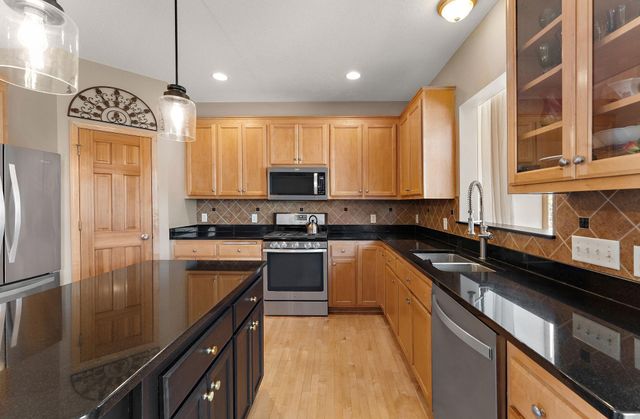 11470 Halstead Trail, Woodbury, MN 55129