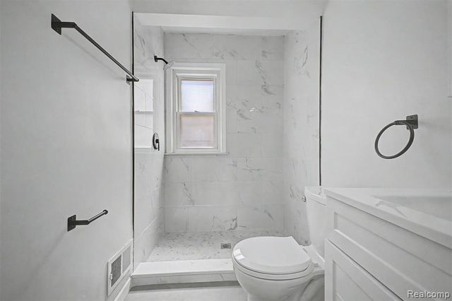 6785 Pelham Road, Allen Park, MI 48101