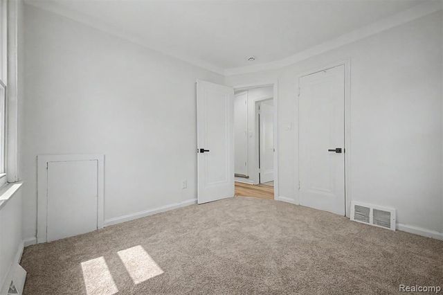 6785 Pelham Road, Allen Park, MI 48101