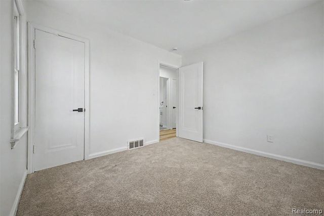 6785 Pelham Road, Allen Park, MI 48101
